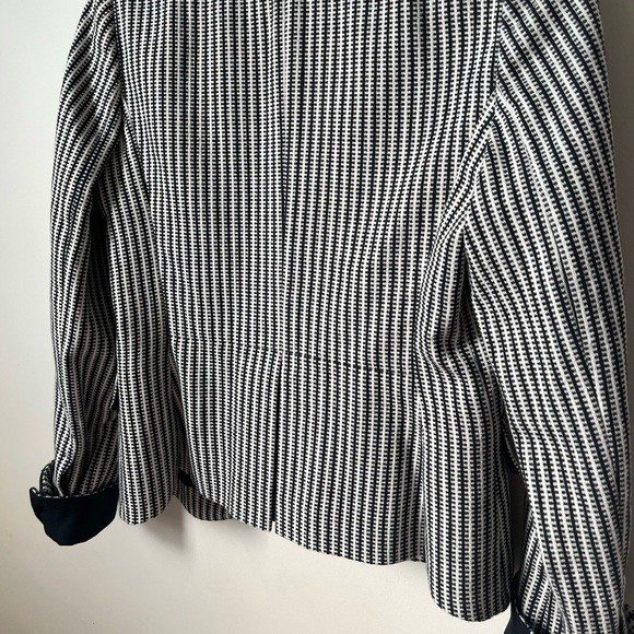 Black and White Blazer Cropped Holt Renfrew Stripes Academia Preppy Jacket Sz 8 - Picture 10 of 11